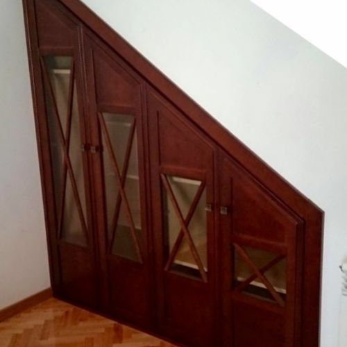 AB24 FRENTE EN MADERA DE NOGAL CON ASPAS Y CRISTAL TRANSPARENTE