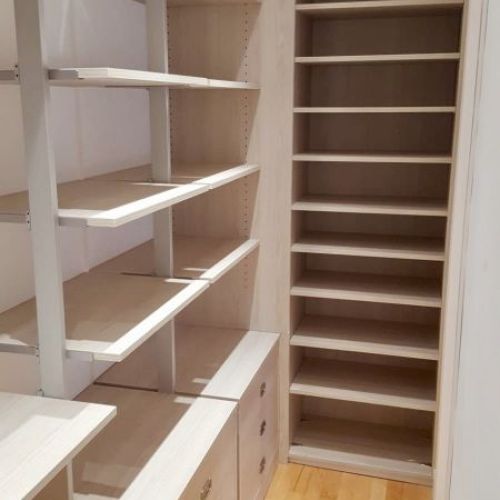 VE11 VESTIDOR REALIZADO CON EL SISTEMA MODULAR UNIX Y BALDAS MECANIZADAS
