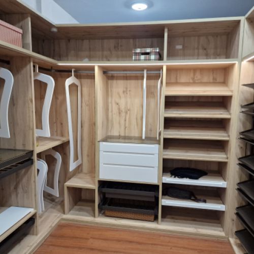 VE1 VESTIDOR VISTO COMBINADO ROBLE HERCULES 30MM Y LACADO BLANCO