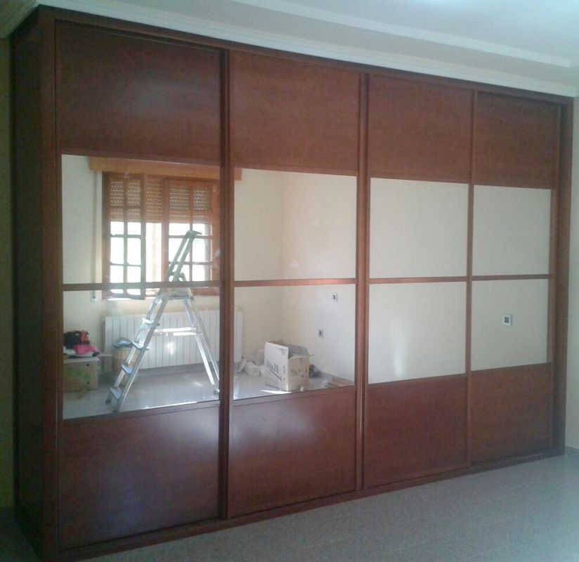 FC185 FRENTE CORREDERO JAPONES NOGAL Y ESPEJO. PERFILES NOGAL