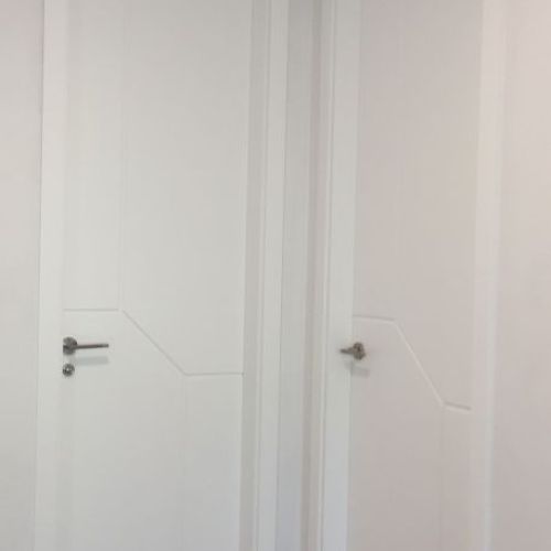 PI71 PUERTA CIEGA LACADA MOD. DIVERXION JAMBAS HASTA EL TECHO