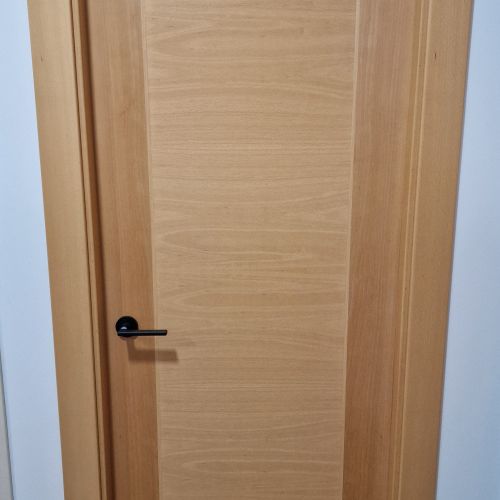 PI138 PUERTA HAYA MODELO 2 GRECAS VETA  CRUZADA