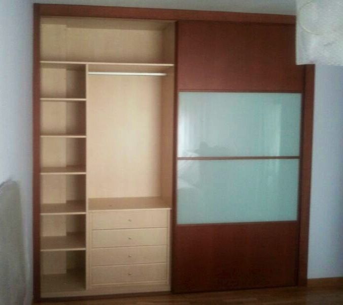 IA120 INTERIOR HAYA BALDAS CON COLUMNA CAJEADA
