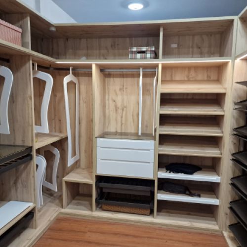 VE1 VESTIDOR VISTO COMBINADO ROBLE HERCULES 30MM Y LACADO BLANCO