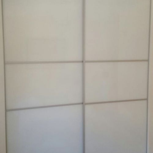 FC89 FRENTE CORREDERO ECO CRISTAL LACADO BLANCO CON TIRADORES  ALUMINIO