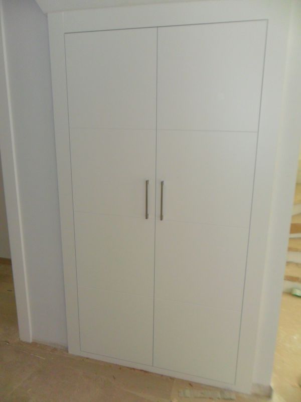 FA46 FRENTE LINEAS LACADO BLANCO