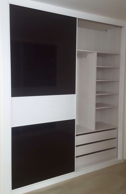 IA153 INTERIOR EN OREGON SIENA CON CAJONERA, R. LARGA Y BALDAS REGULABLES