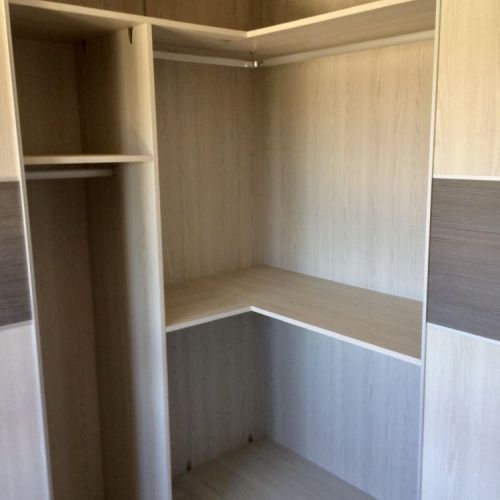 VE63 VESTIDOR EN ESQUINA EN FRESNO TAIGA