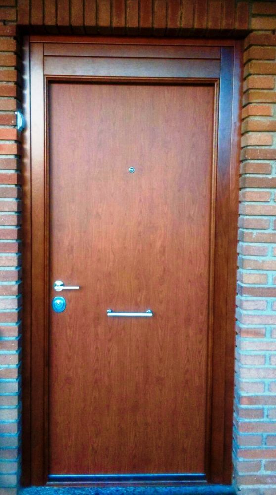 PA50 PUERTA ACORAZADA ALUMINIO SAPELY LISO