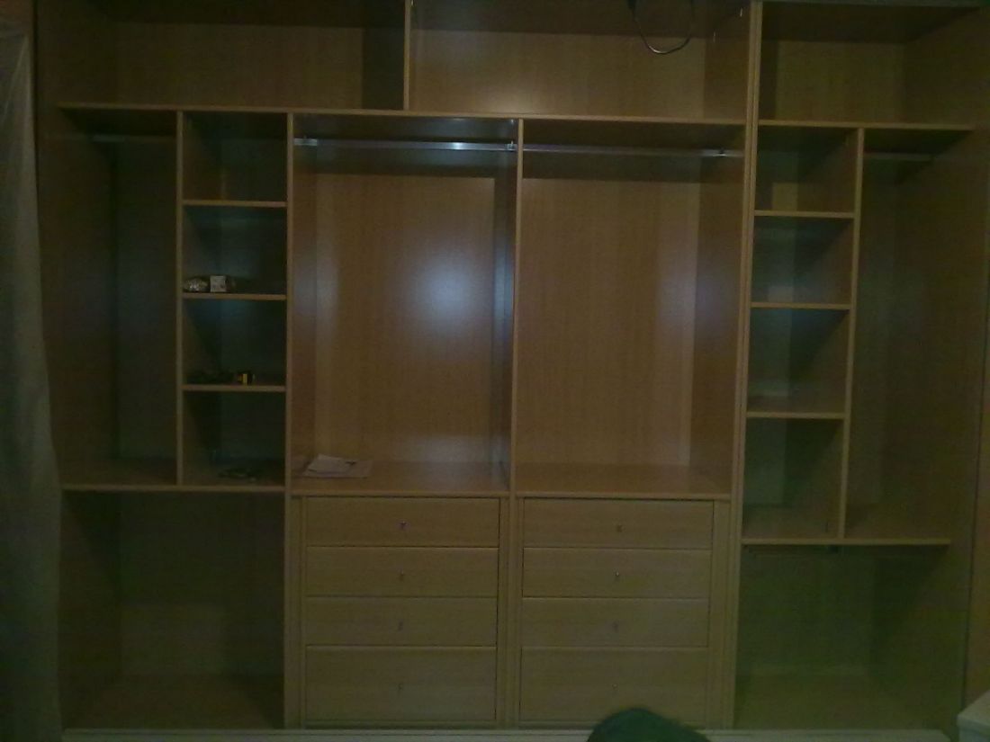 IA230 INTERIOR SIMETRICO CON CAJONES Y GAVETAS CERRADOS