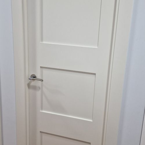 PI117 PUERTA LACADA MOD 3 PAÑOS MODERNA