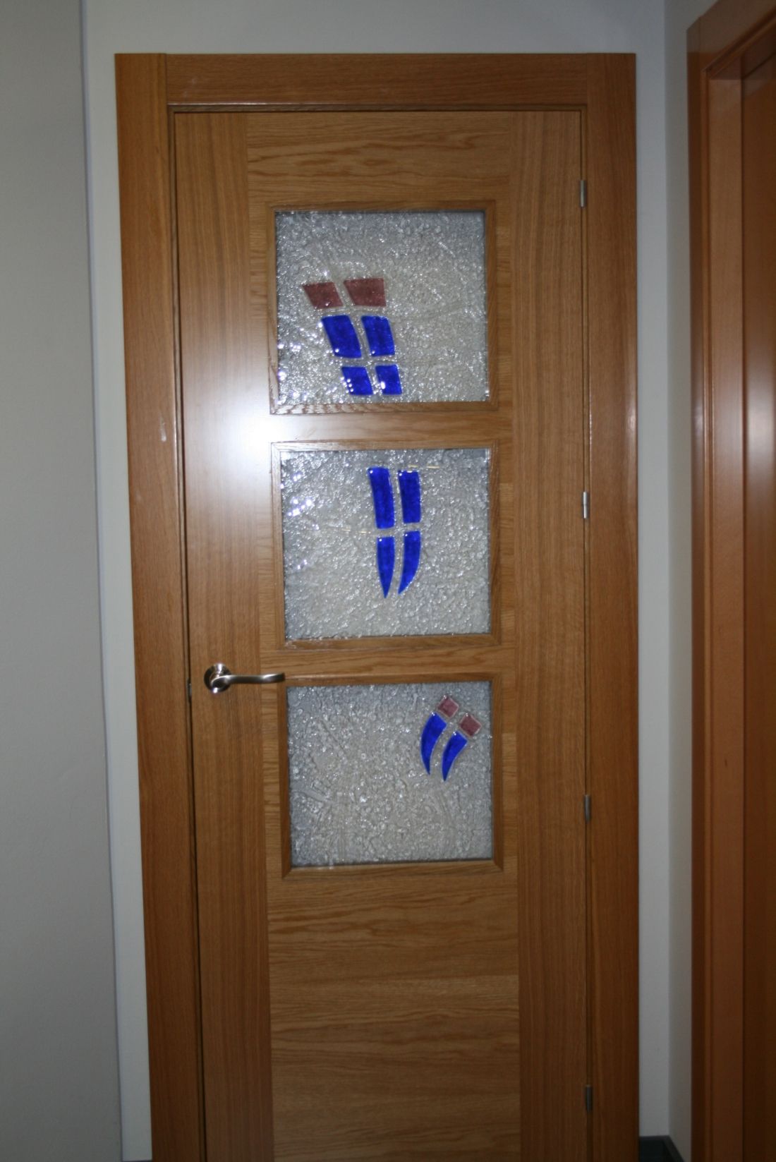 PI24 PUERTA ROBLE MODELO VETA H 3V6 ALTOS CRISTAL FUSING