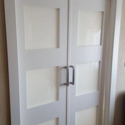 PI70 PUERTA LACADA CORREDERA DOBLE 3 CUADROS CRISTAL LACADO BLANCO