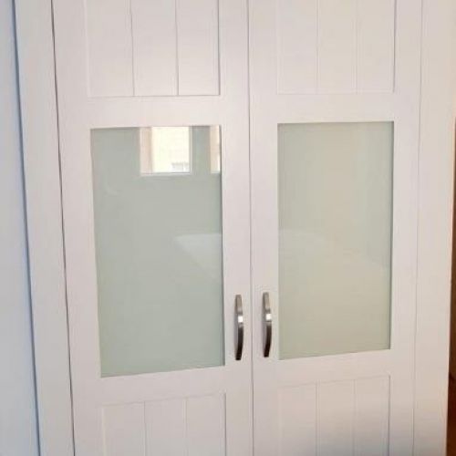 FA90 FRENTE ABATIBLE LACADO BLANCO CUADROS CON LINEAS VERTICALES CRISTAL LACADO BLANCO