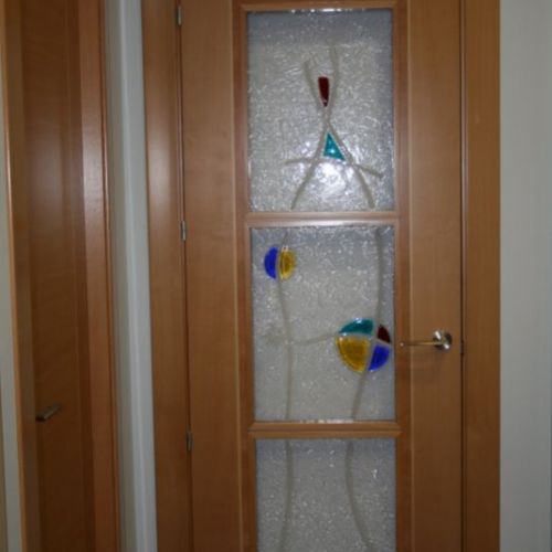 PI25 PUERTA HAYA MODELO VETA H GRECA CLARA 3V3 BAJOS CRISTAL FUSING