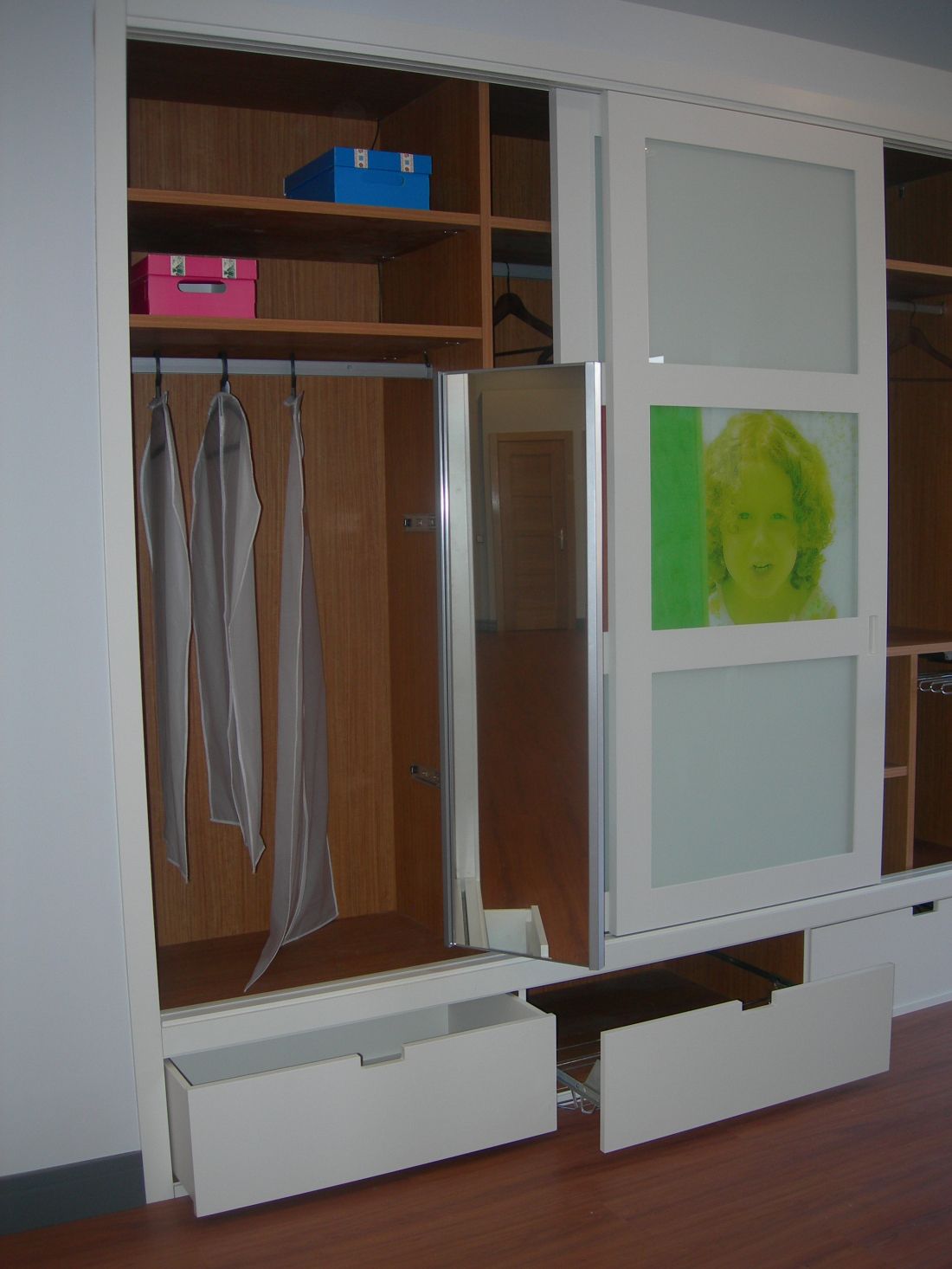 IA180 INTERIOR CON ESPEJO EXTRAIBLE