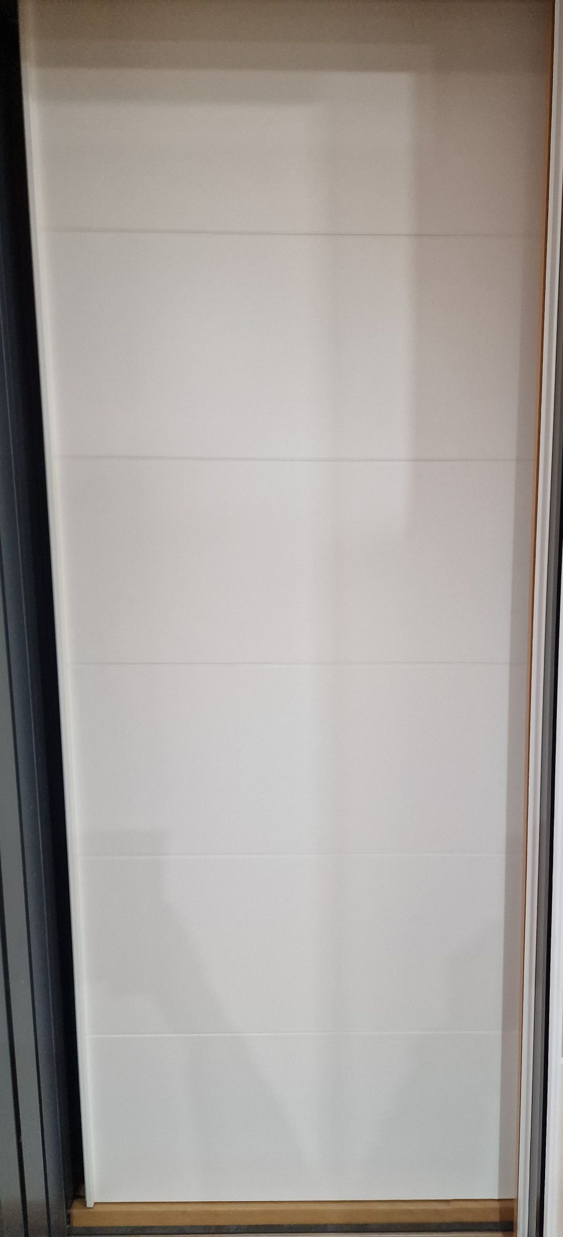 FC35 FRENTE CORREDERO LACADO LINEAS PERFILES BLANCO