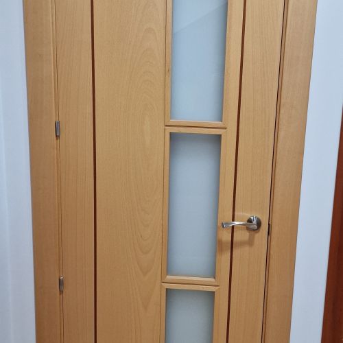 PI134 PUERTA HAYA MODELO 2 GRECAS VETA VERTICAL 3V3 LATERAL
