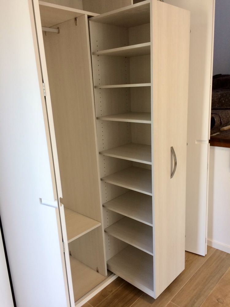 MU131 MUEBLE EXTRAIBLE DE BALDAS