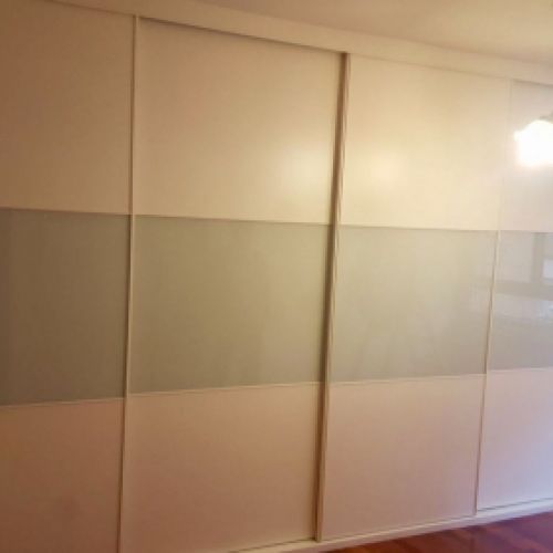 FC1 FRENTE CORREDERO ECO LACADO BLANCO Y CRISTAL LACADO BLANCO. REMATES EN LACADO BLANCO