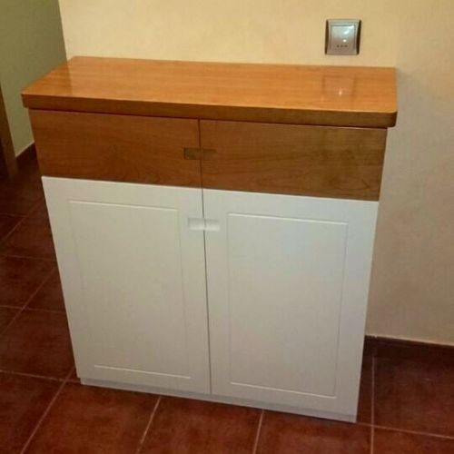 MU114 MUEBLE ZAPATERO CON CAJONES COMBINADO MADERA Y LACADO BLANCO