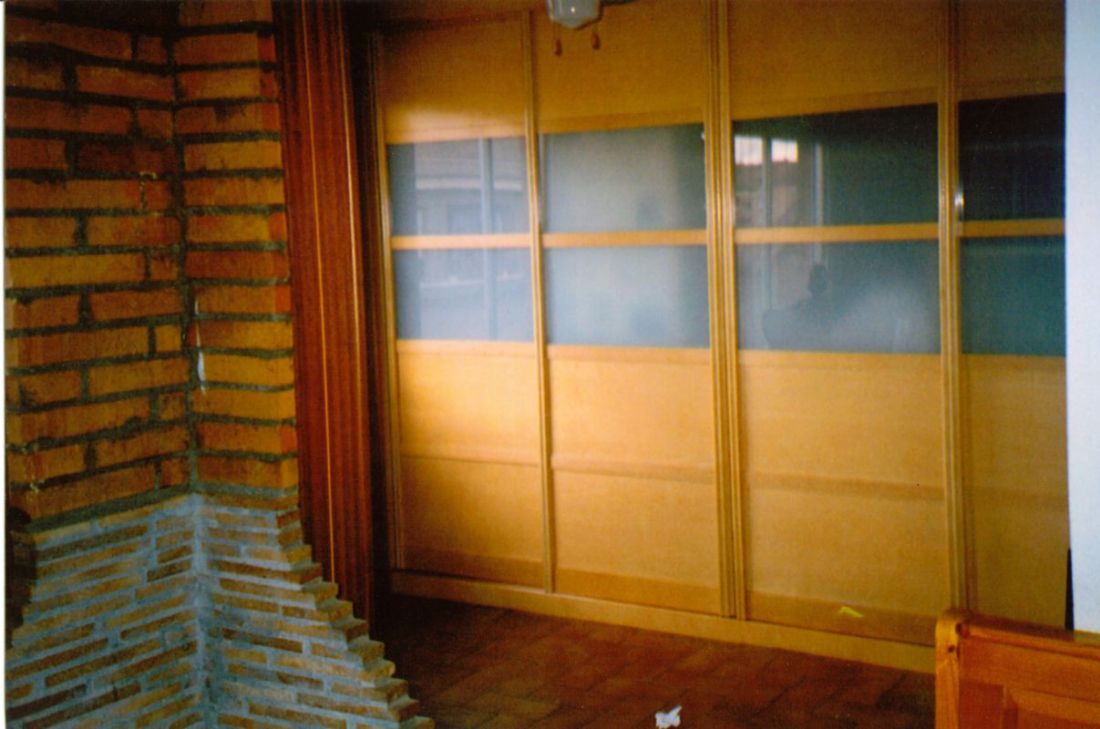 FC188 FRENTE CORREDERO JAPONES CEREZO Y CRISTAL ACIDO. PERFILES CEREZO