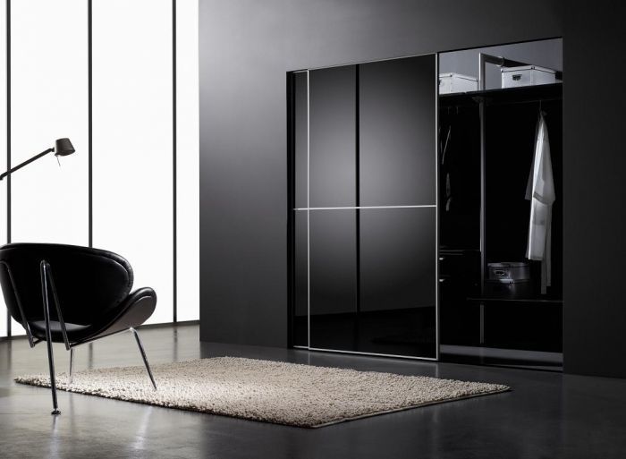 FC198 FRENTE CORREDERO ECO CRISTAL LACADO NEGRO. PERFILES ALUMINIO Y GUIAS OCULTAS