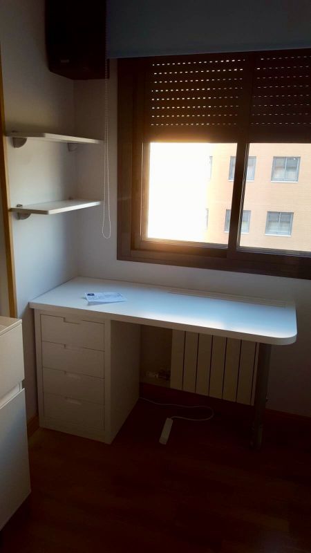 MU62 MESA ESCRITORIO CON CAJONERA Y BALDAS A JUEGO