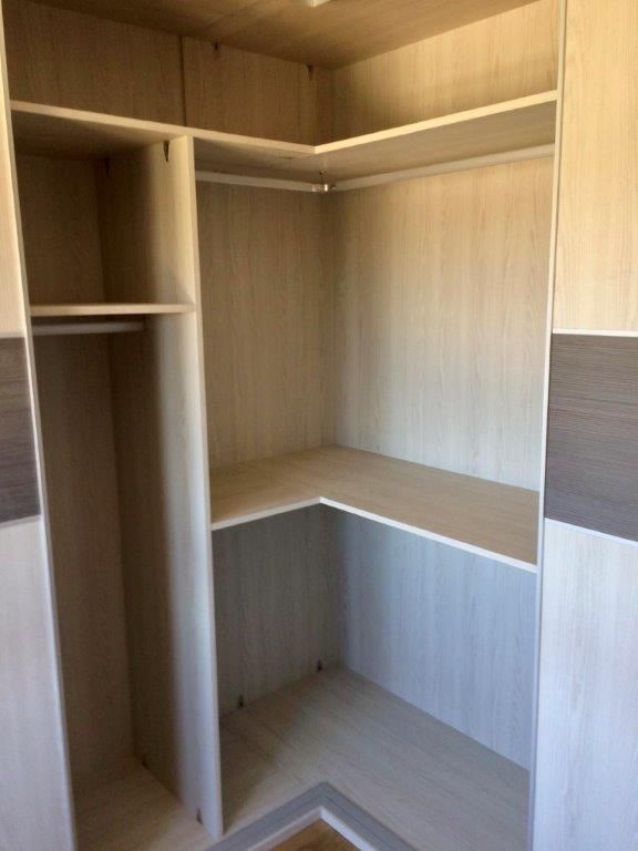 IA218 INTERIOR MELAMINADO  ESQUINA PINO CERVINO