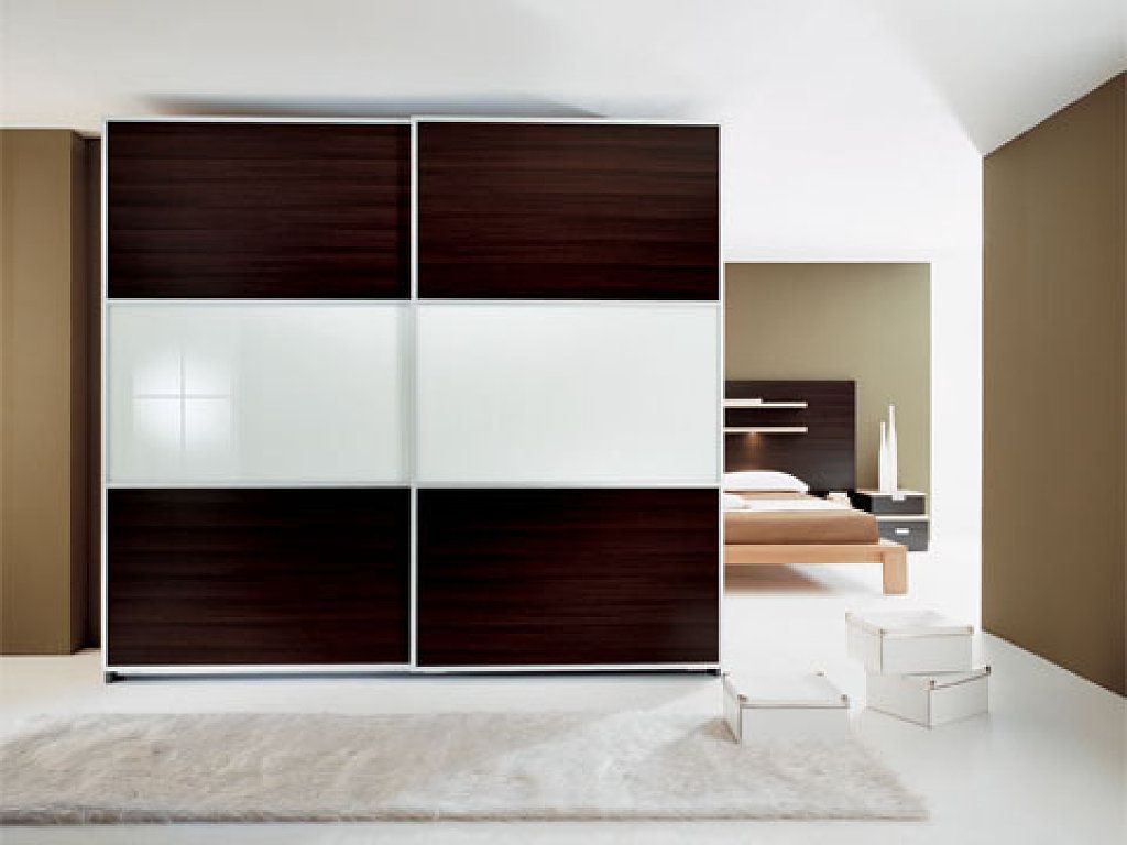 FC172 FRENTE CORREDERO ECO WENGE Y CRISTAL LACADO BLANCO. PERFILES BLANCO Y GUIAS OCULTAS