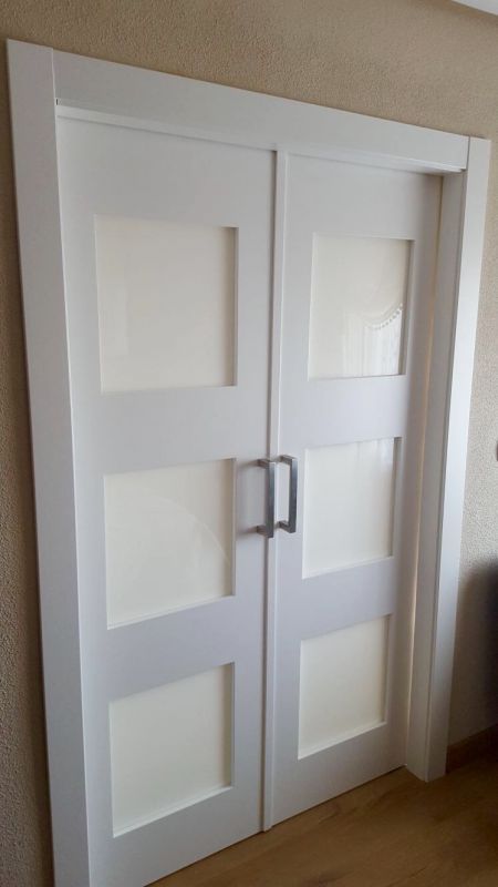 PC35 CORREDERAS EN CASONETO LACADAS CUADROS CRISTAL LACADO BLANCO