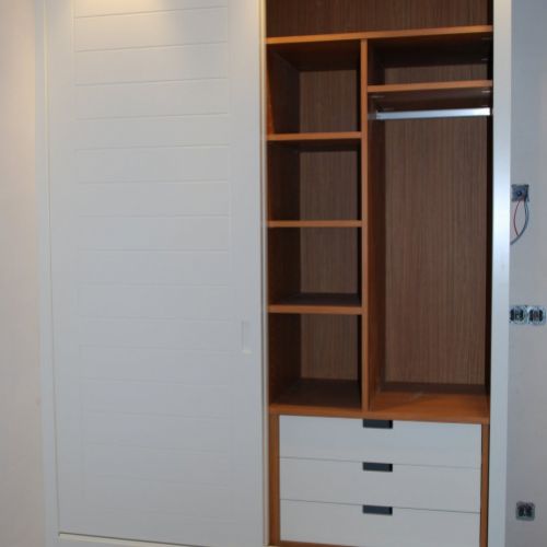 IA186 INTERIOR TEKA CON CAJONES LACADOS
