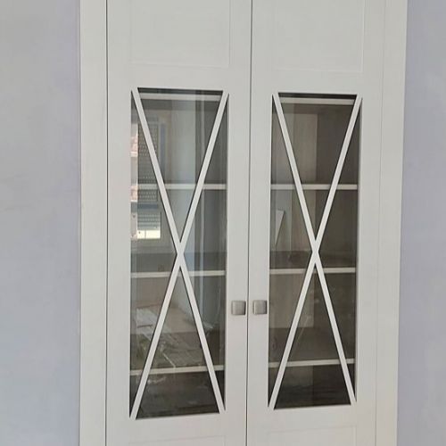 FA114 FRENTE ABATIBLE LACADO CUADROS, CUADRO CENTRAL ASPAS Y CRISTAL TRANSPARENTE