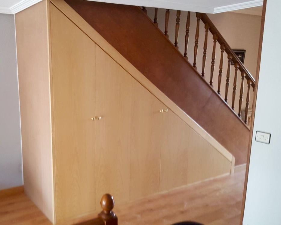 AB10 FRENTE ABUARDILLADO ABATIBLE LISO ROBLE