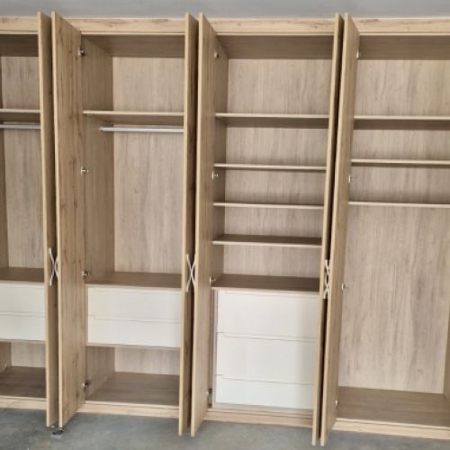 IA275 INTERIOR MELAMINADO COMBINADO CON CAJONES Y ZAPATEROS CON FRENTES LACADOS CON UÑERO