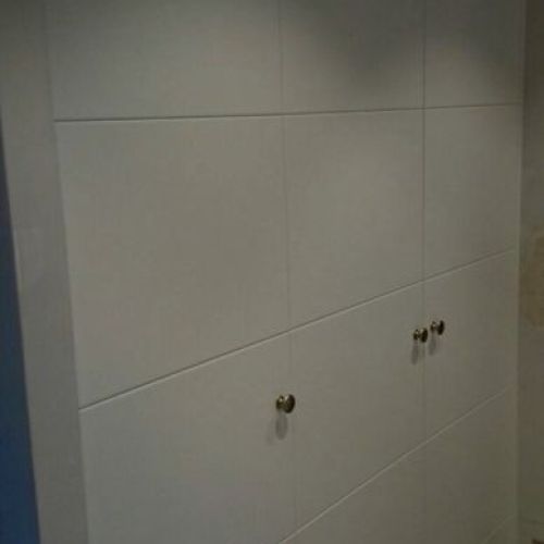 FA45 FRENTE LACADO BLANCO LINEAS 3 HOJAS CON TIRADOR
