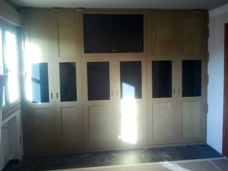 FA171 FRENTE CUADROS HAYA VAP Y CRISTAL LACADO NEGRO CON TV INTEGRADA