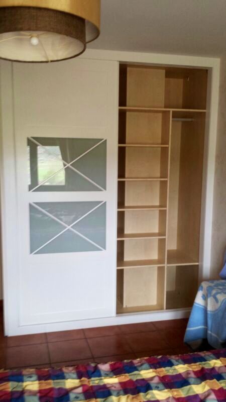 IA178 INTERIOR CON COLUMNA CAJEADA APROVECHADA CON BALDAS