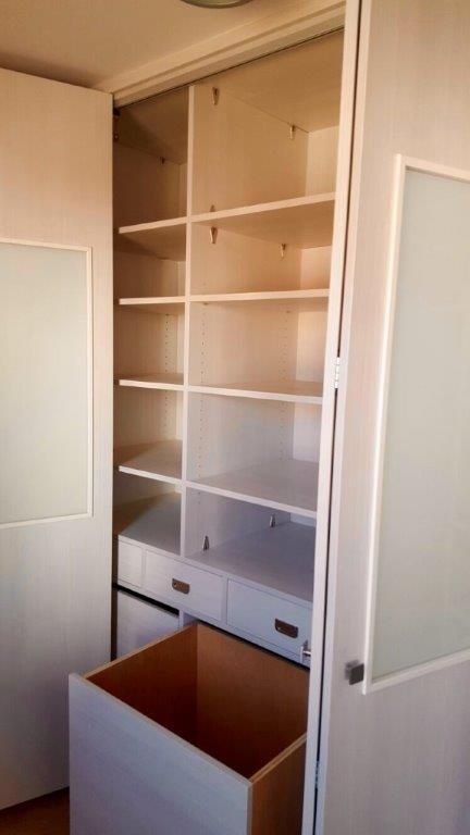 IA98 INTERIOR MELAMINADO BLANCO SAVIA CON GRANDES GAVETAS, CAJONES Y BALDAS