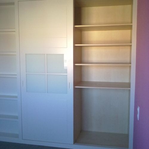 IA179 INTERIOR CON BALDAS REGULABLES