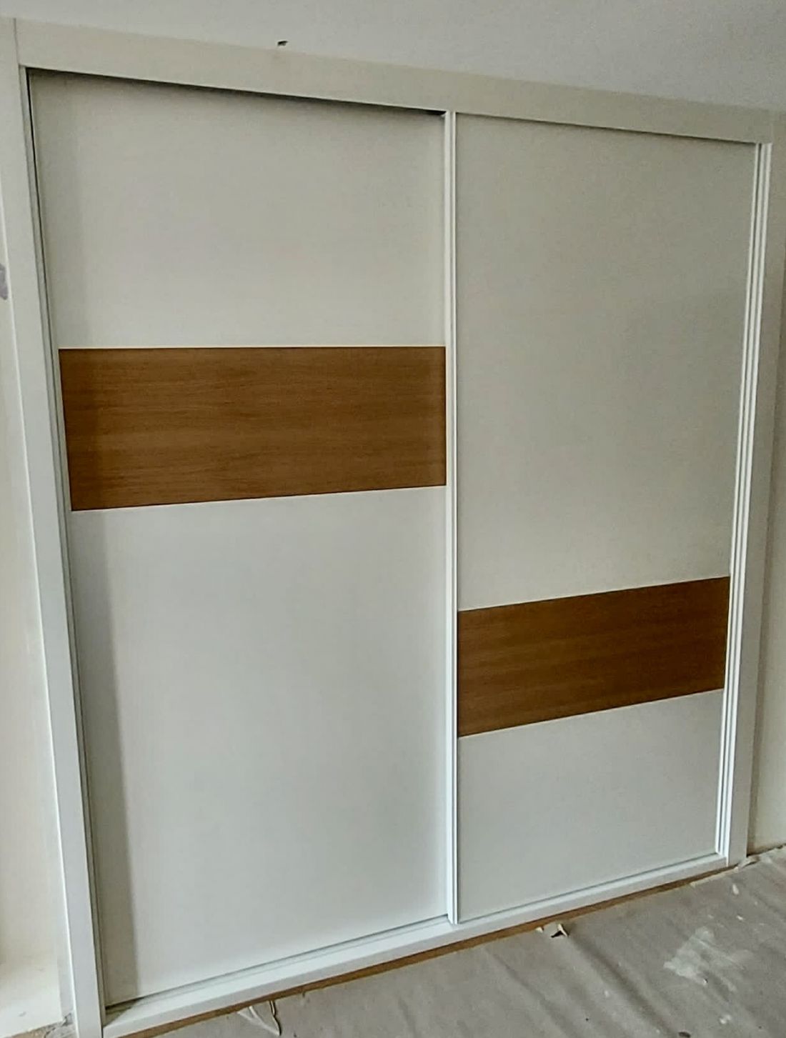 FC298 FRENTE CORREDERO ECO COMBINADO LACADO BLANCO CON CEREZO PERFILES LACADOS