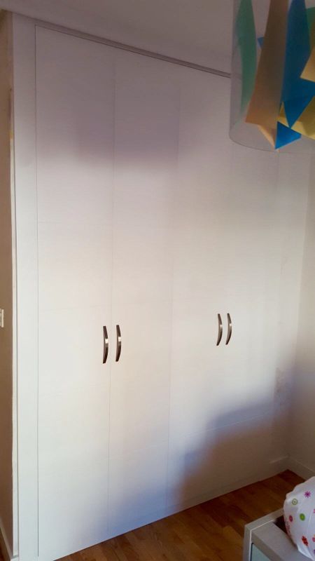 FA43 FRENTE PLEGADO CORREDERO LACADO LINEAS