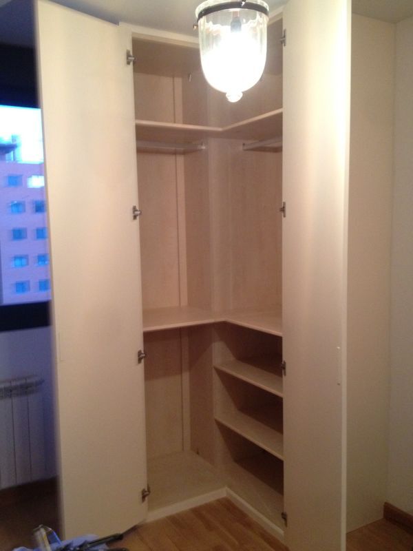 IA169 INTERIOR EN ESQUINA CON COLUMNA CAJEADA