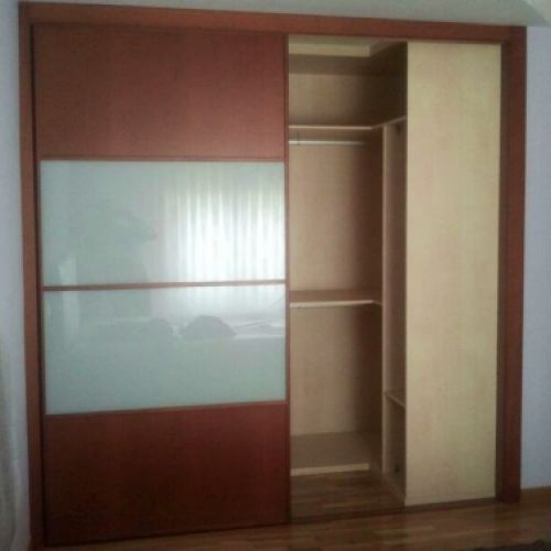 VE46 VESTIDOR CON LA ESQUINA CON DOBLE DE ROPA CORTA Y MODULO DE ROPA LARGA