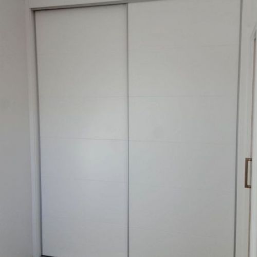 FC254 FRENTE CORREDERO LACADO BLANCO LINEAS
