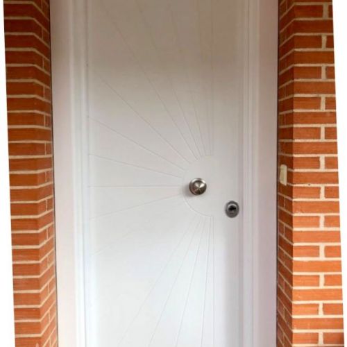 PA30 PUERTA ACORAZADA PARA EXTERIOR ALUMINIO BLANCO MOD. K 21