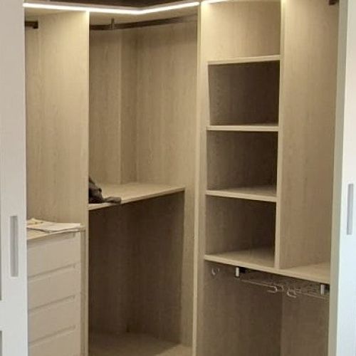 VE109 VESTIDOR EN ESQUINA CON LUCES LED INTEGRADAS