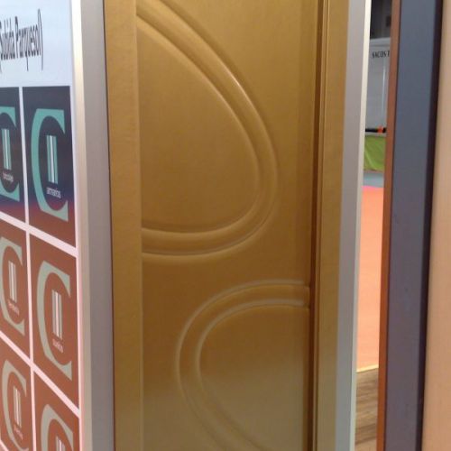 PI14 PUERTA LACADA ORO OVALOS