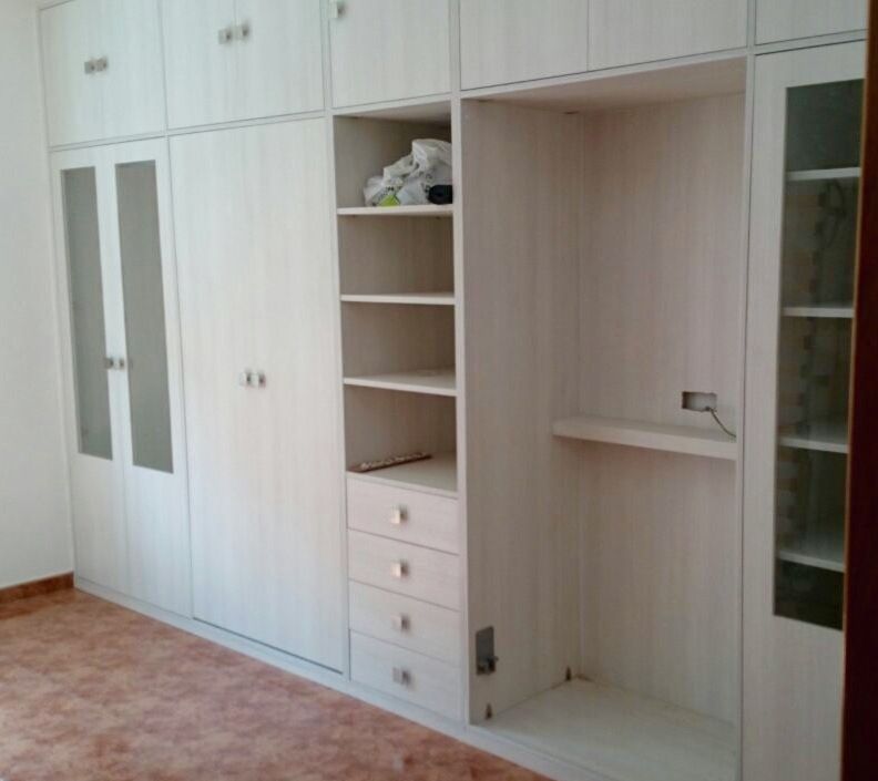 IA124 INTERIORES VISTOS PARA CAMA ABATIBLE CON CAJONES