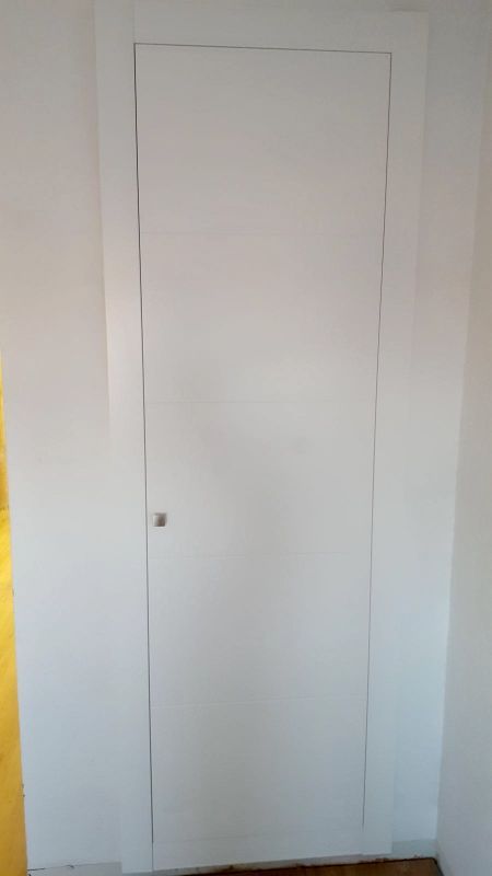 FA42 FRENTE ABATIBLE 1 HOJA LACADO BLANCO LINEAS